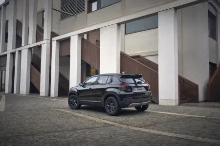 jeep-avenger-black-edition-2