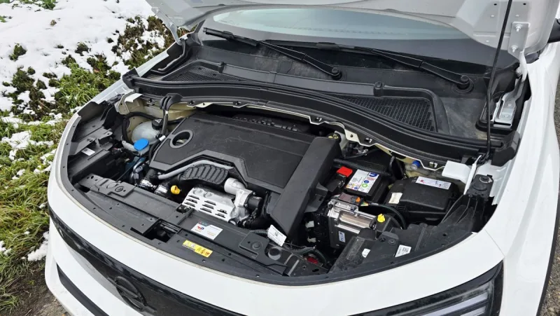 test-opel-frontera-hybrid-edition-1-2-turbo-2026-30