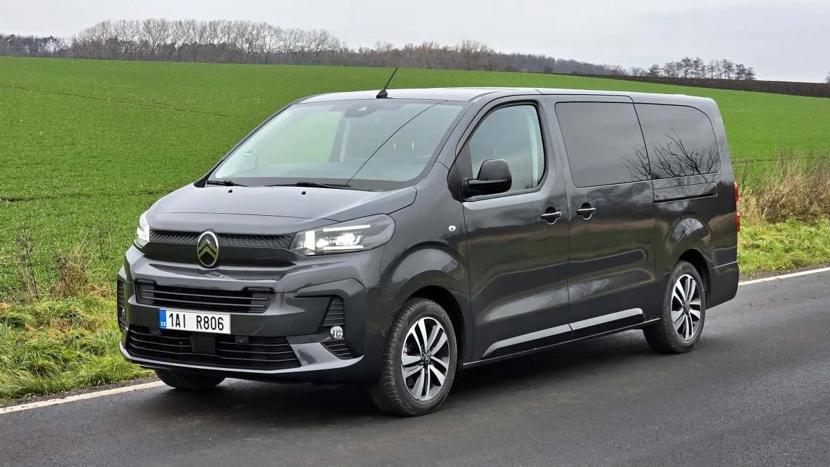 test-citroen-spacetourer-xl-2-2-bluehdi-180-eat8-2026-2