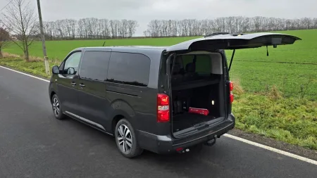 test-citroen-spacetourer-xl-2-2-bluehdi-180-eat8-2026-23