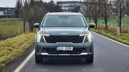 test-kia-sorento-phev-4x4-16-t-gdi-gpf-6at-7s-premium-2026