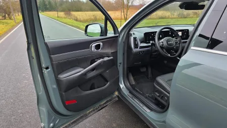 test-kia-sorento-phev-4x4-16-t-gdi-gpf-6at-7s-premium-2026-14