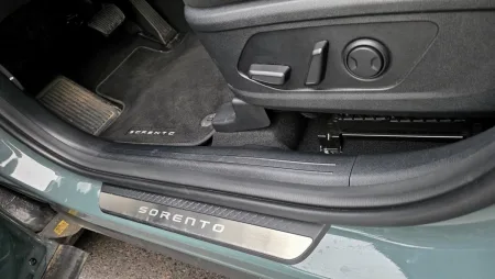 test-kia-sorento-phev-4x4-16-t-gdi-gpf-6at-7s-premium-2026-24