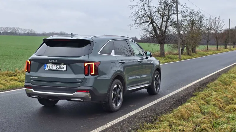 test-kia-sorento-phev-4x4-16-t-gdi-gpf-6at-7s-premium-2026-7