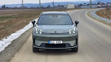 test-lynk-co-08-plug-in-hybrid-2026
