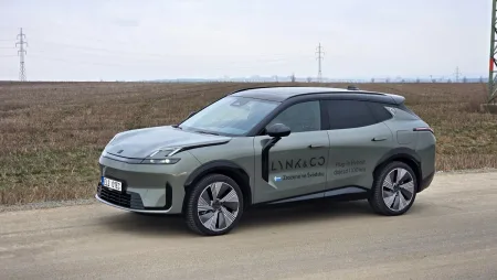 test-lynk-co-08-plug-in-hybrid-2026-3