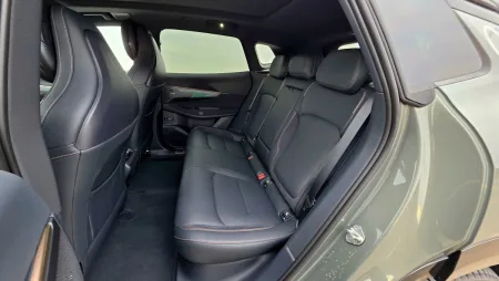 test-lynk-co-08-plug-in-hybrid-2026-32