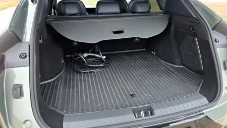 test-lynk-co-08-plug-in-hybrid-2026-34