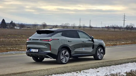 test-lynk-co-08-plug-in-hybrid-2026-7