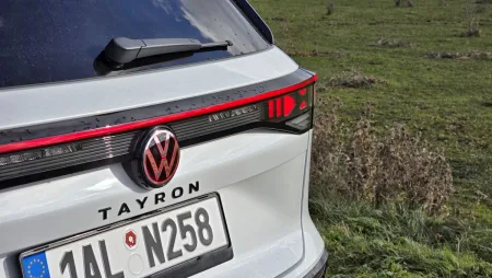 test-volkswagen-tayron-r-line-people-20-tsi-195-kw-4motion-2026-12