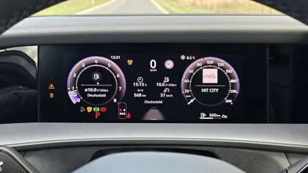 test-volkswagen-tayron-r-line-people-20-tsi-195-kw-4motion-2026-18