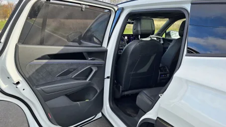 test-volkswagen-tayron-r-line-people-20-tsi-195-kw-4motion-2026-25