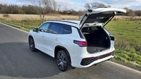 test-volkswagen-tayron-r-line-people-20-tsi-195-kw-4motion-2026-28