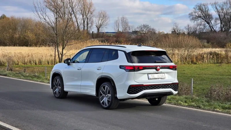 Test Volkswagen Tayron R Line People 2 0 TSI 195 KW 4MOTION 2026 Test Volkswagen Tayron R Line People 2 0 TSI 195 KW 4MOTION 2026