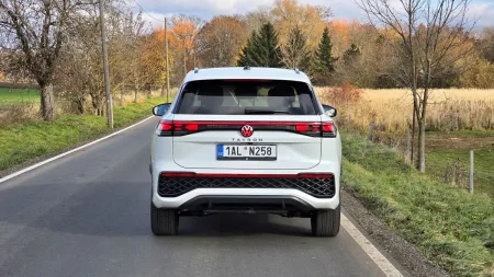 test-volkswagen-tayron-r-line-people-20-tsi-195-kw-4motion-2026-6