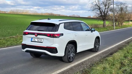 test-volkswagen-tayron-r-line-people-20-tsi-195-kw-4motion-2026-7