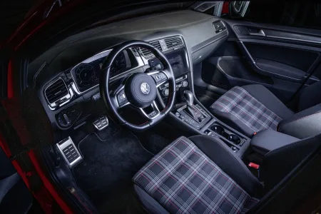 volkswagen_golf_gti-generace7-3