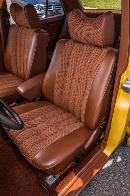 mercedes-benz-w123-11