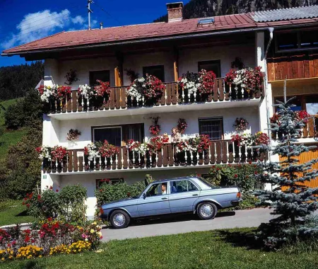 mercedes-benz-w123-16