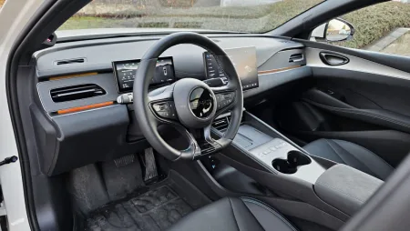 test-byd-seal-6-dm-i-touring-plug-in-hybrid-2026-15