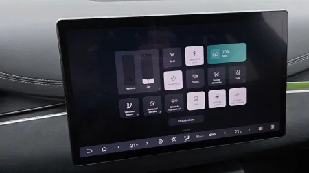 test-byd-seal-6-dm-i-touring-plug-in-hybrid-2026-20