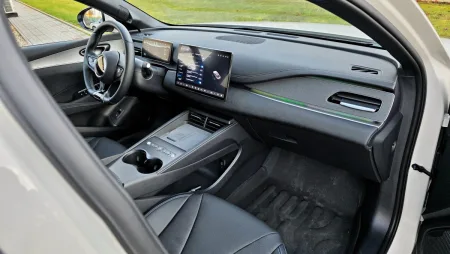 test-byd-seal-6-dm-i-touring-plug-in-hybrid-2026-22