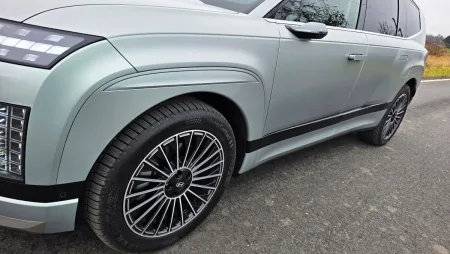 test-hyundai-ioniq-9-performance-elektromobil-2026-11