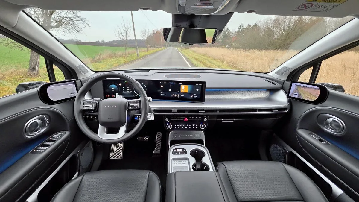 test-hyundai-ioniq-9-performance-elektromobil-2026-21