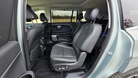 test-hyundai-ioniq-9-performance-elektromobil-2026-28