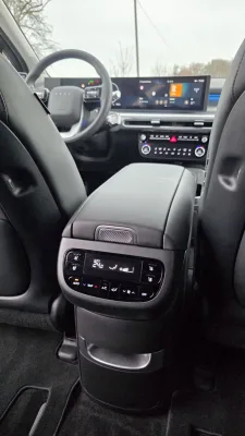 test-hyundai-ioniq-9-performance-elektromobil-2026-31