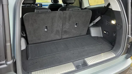 test-hyundai-ioniq-9-performance-elektromobil-2026-35