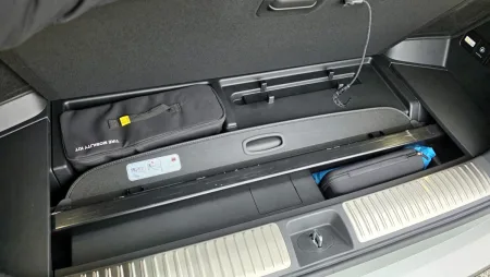 test-hyundai-ioniq-9-performance-elektromobil-2026-38