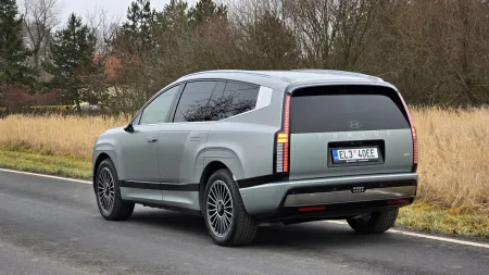 test-hyundai-ioniq-9-performance-elektromobil-2026-5