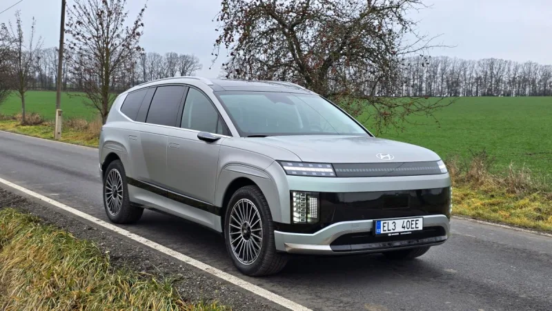 test-hyundai-ioniq-9-performance-elektromobil-2026-9