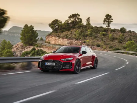 2026-audi_rs5_avant-11