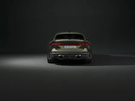 2026-audi_rs5_limuzina-3