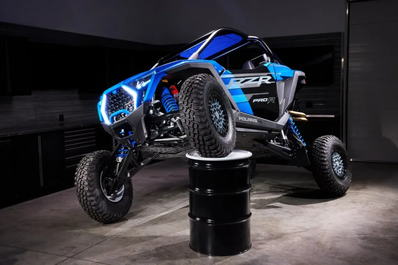 2026-polaris-rzr-pro-r-ultra-edition-limitovana-edice-9