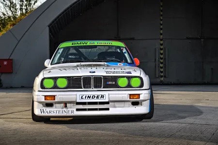 bmw-m3-e30-zavodni-auto-1