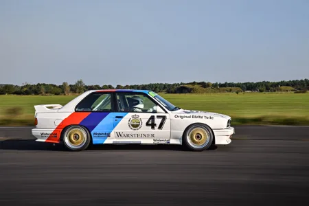 bmw-m3-e30-zavodni-auto-8