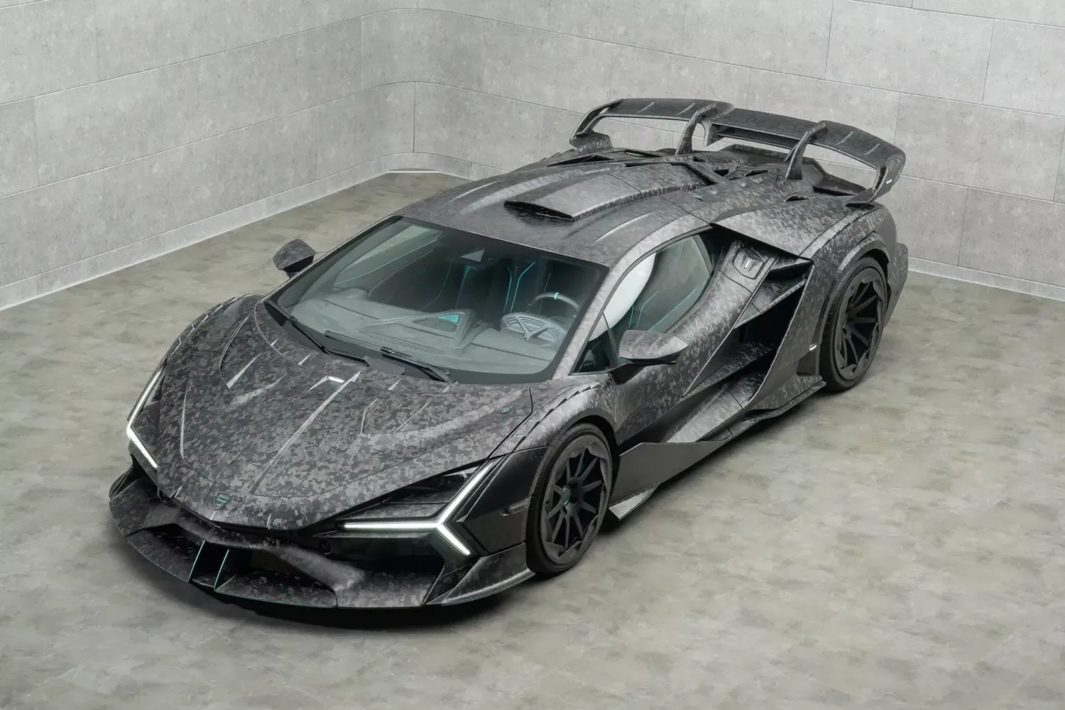 mansory_carbonado_x-lamborghini_revuelto-tuning-3