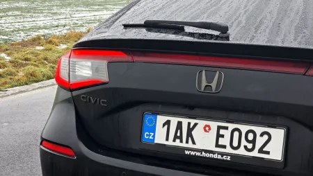 test-honda-civic-ehev-2-0-i-mmd-hybrid-2026-11