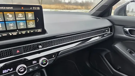 test-honda-civic-ehev-2-0-i-mmd-hybrid-2026-18