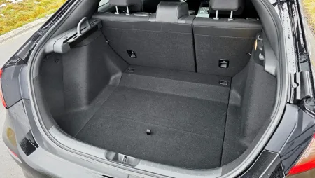 test-honda-civic-ehev-2-0-i-mmd-hybrid-2026-25