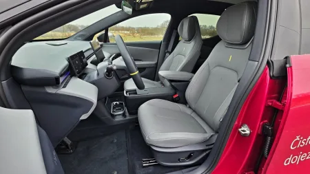 test-lynk-co-02-elektromobil-2026-28