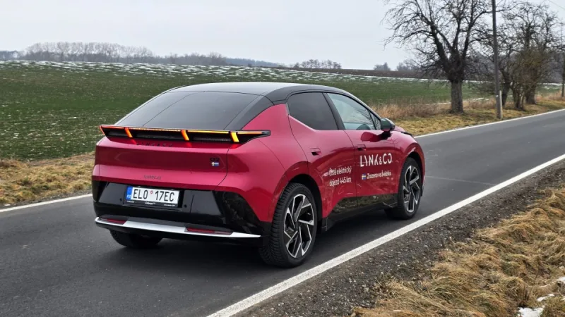 test-lynk-co-02-elektromobil-2026-7