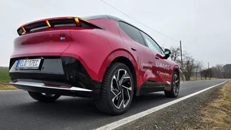 test-lynk-co-02-elektromobil-2026-8