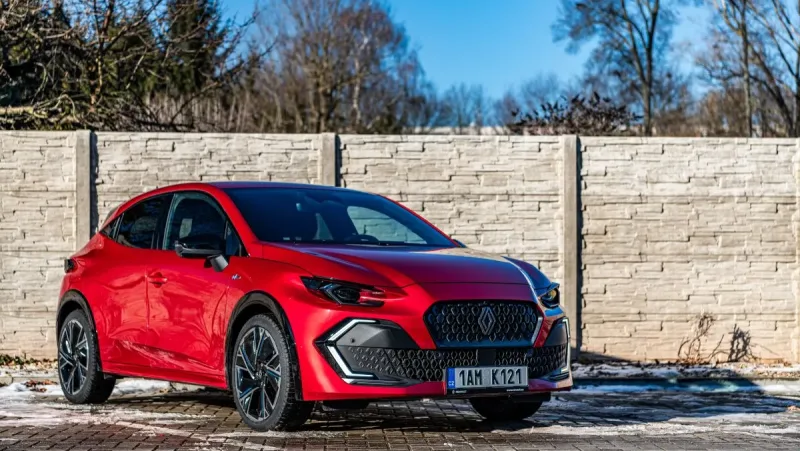 prvni_jizda-2026-renault_clio_e-tech_hybrid