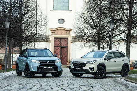suzuki_vitara_black_edition-a-suzuki_s_cross_black_edition
