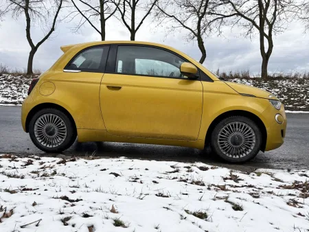 test-2026-fiat-500-hybrid-3