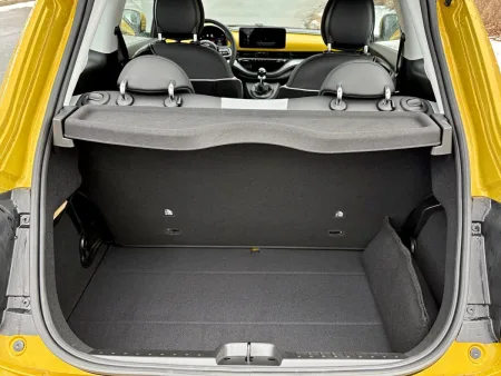 test-2026-fiat-500-hybrid-32